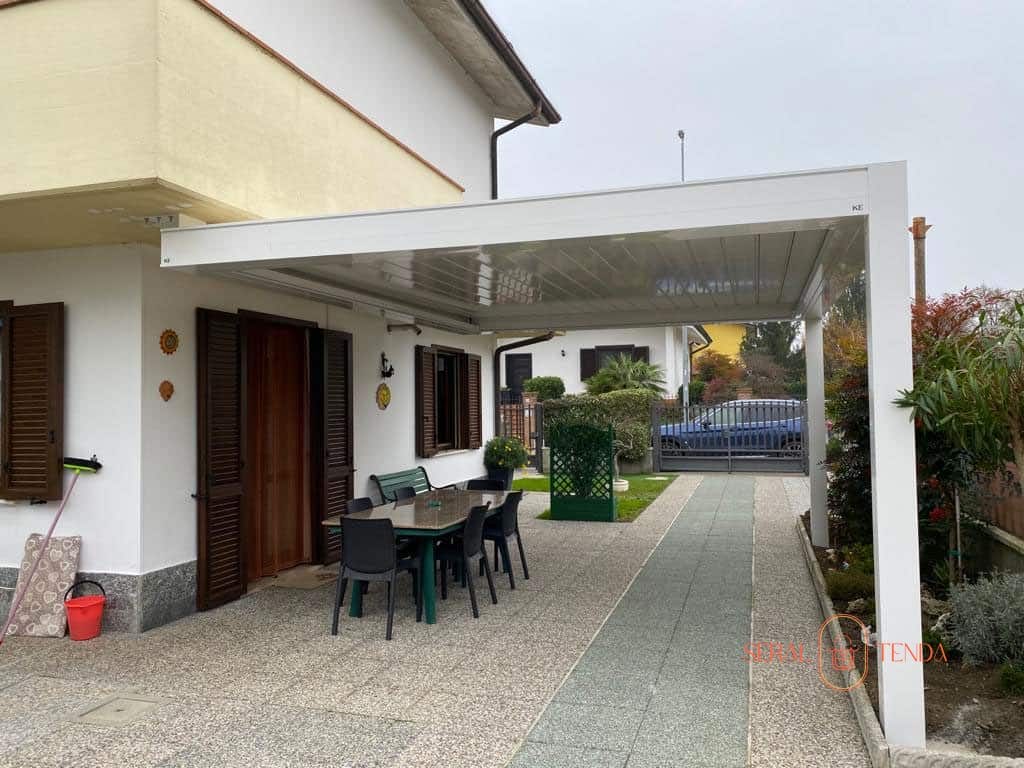 pergola bioclimatica realizzazione a Boffalora d'Adda eseguita da Seral Tenda di Lodi